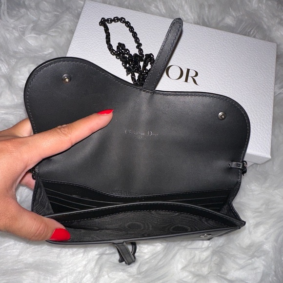 Long Saddle Wallet with Chain - Picture 2 of 4